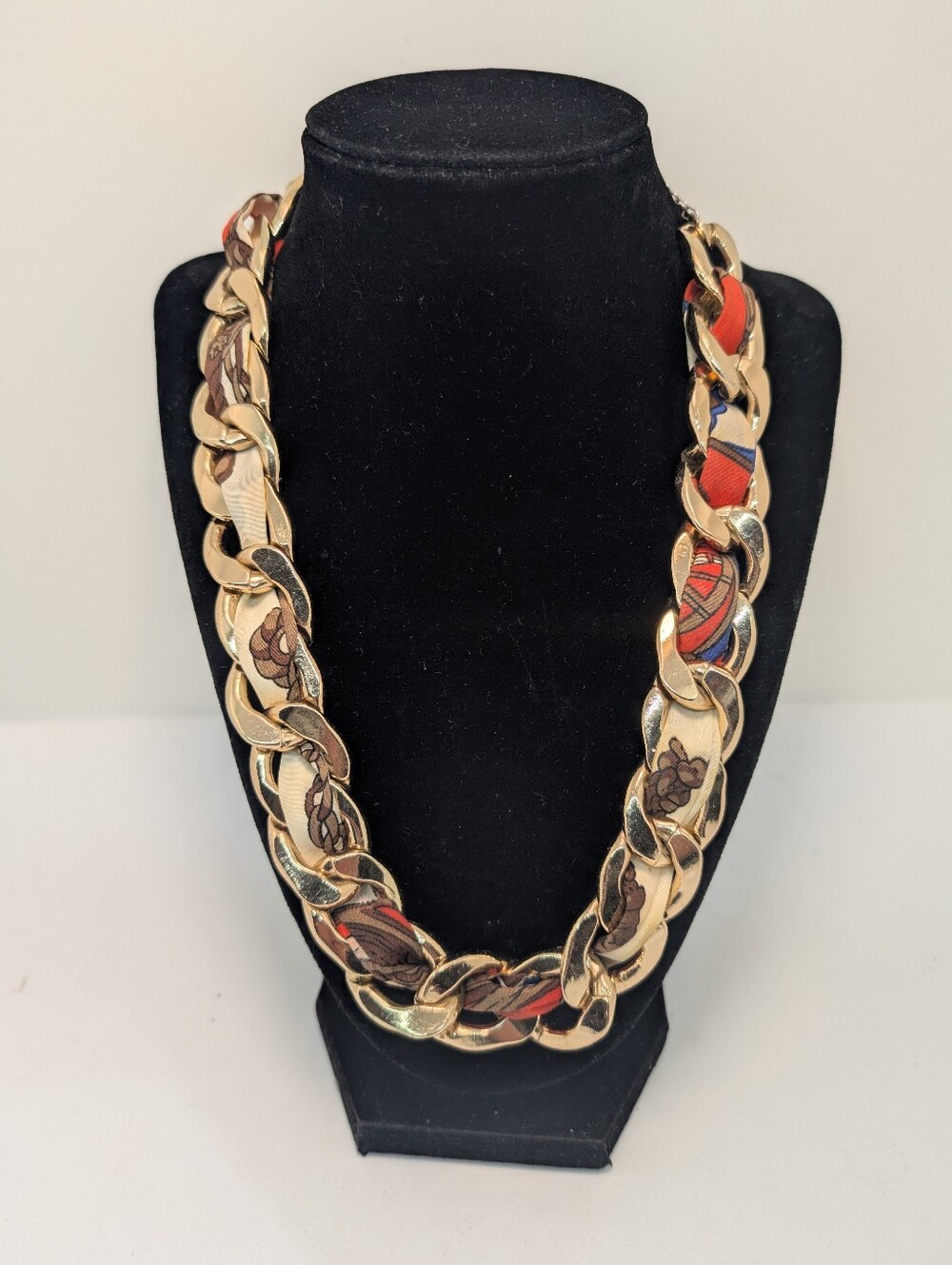 Chunky Gold Tone Chain Necklace with Scarf Insert